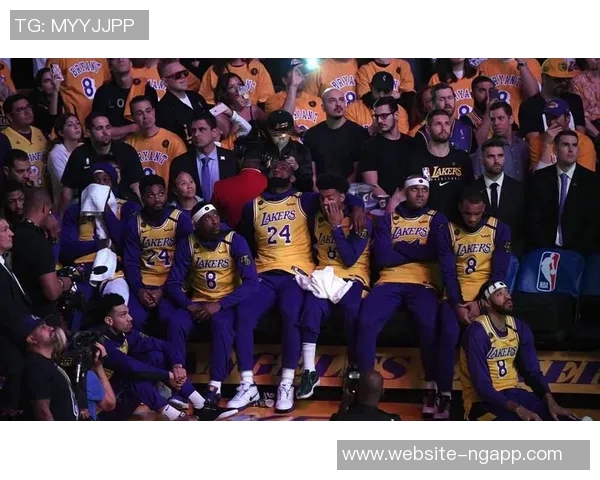 湖人替补得分惨淡场均仅242分昨晚更是仅得10分创联盟最低纪录 湖人替补得分惨淡场均仅242分昨晚更是仅得10分创联盟最低纪录