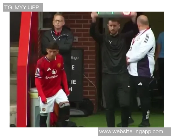 弗莱彻之子杰克在曼联U21比赛中被红牌罚下将面临两场停赛处罚