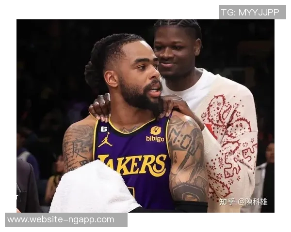 浓眉称赞拉塞尔专注职业精神改变比赛走势展现真正球员风范